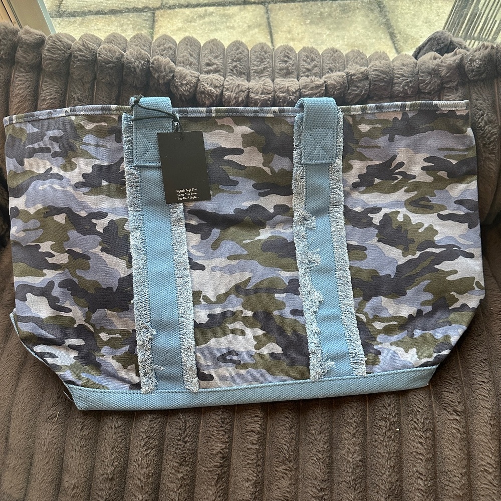 NWT Equipt4U Blue Camo Tote Bag
